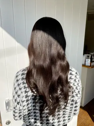 ロング 髙井 麻帆のヘアスタイル