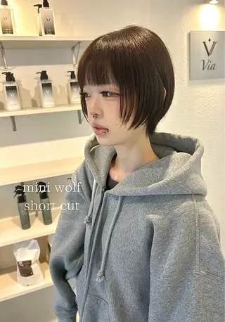 ショート Via 京都烏丸所属・ハイトーン/髪質改善 /レイヤー/りなのヘアスタイル