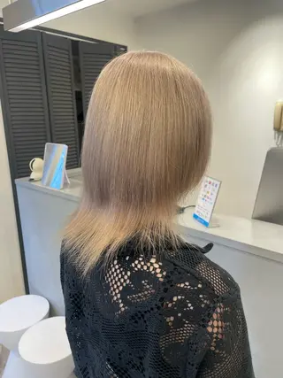 セミロング 🎀ハイトーン特化 konomi🎀のヘアスタイル