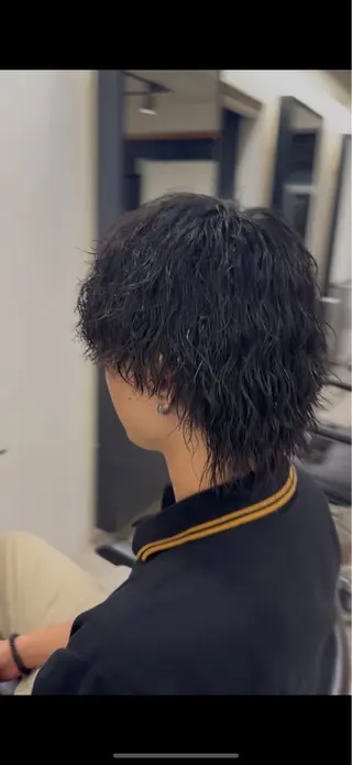 パーマ メンズ 新谷 來のヘアスタイル