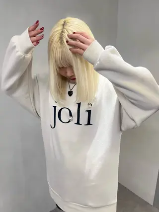 ミディアム 🩷Yui🩷 大人可愛い艶カラーのヘアスタイル