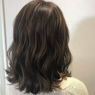 ミディアム 上平 綾菜のヘアスタイル