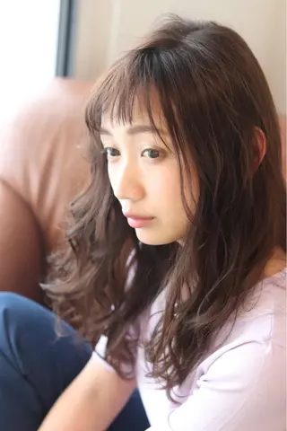 セミロング パーマ graxi'    グラシー所属・ブリーチ/ハイトーン SERINAのヘアスタイル