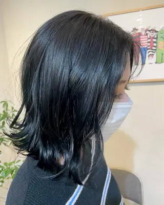 ショート カラー Rin:nel hair所属・Takanishi くすみベージュカラーのヘアスタイル