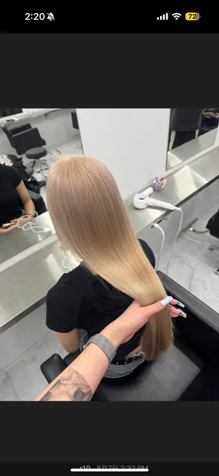 ロング Newone by neighbor所属・うる艶🫧ハイトーン 💜🦋🫧ミズキのヘアスタイル