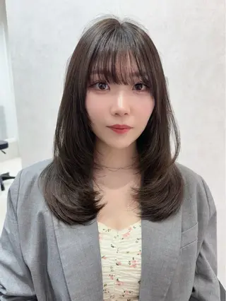 セミロング カラー レイヤーカット 韓国🇰🇷EMIのヘアスタイル