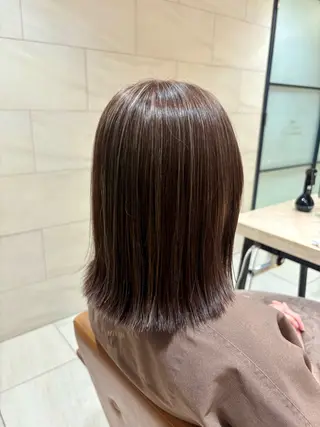 カラー 岩口 舞衣のヘアスタイル