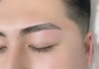 メンズ アイブロウ une FEMINの眉毛・アイブロウイメージ