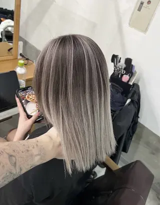 ミディアム カラー ROBIN所属・指名数No.1 /NAOYAのヘアスタイル