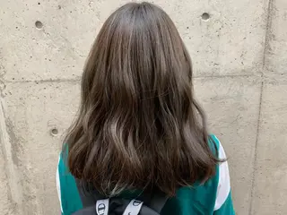 ミディアム 透明感カラー 金村真子のヘアスタイル