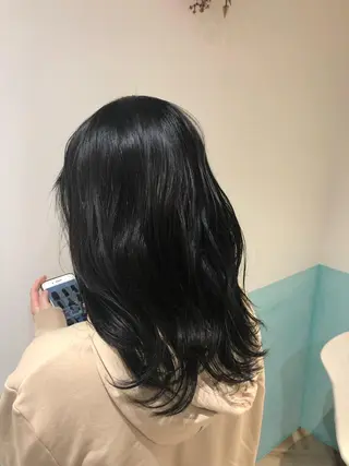 カラー 伊東 彩花のヘアスタイル