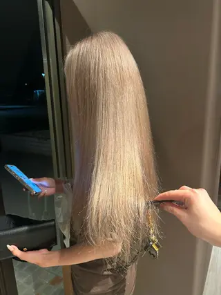 ロング Licol所属・12月期間限定 クーポンありリコルのヘアスタイル