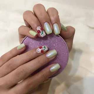 ミディアム ネイル T. Kasumiのネイルデザイン