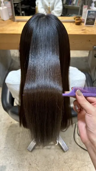 縮毛矯正💕艶カラー 金川萌萌のヘアスタイル