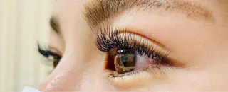 マツエク・マツパ RALLY+所属・RALLY+オーナー 橘のマツエク・マツパデザイン