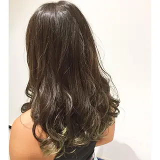 セミロング カラー 髪質改善/透感カラー 山下輝人のヘアスタイル