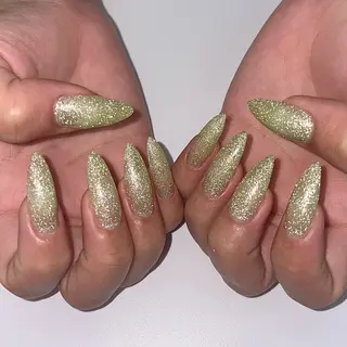 ネイル eyelash&nail Lucia 難波店所属・田中 美羽のネイルデザイン