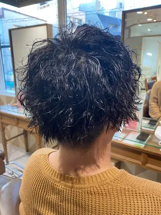 ショート カラー パーマ ヘアアレンジ メンズ メンズパーマの巨匠 鈴木純のヘアスタイル