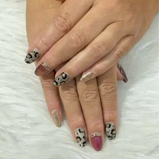 ネイル LAVISH K🍎のネイルデザイン