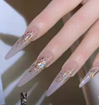 ネイル ヒナネイルサロン所属・Hina ネイルサロンのネイルデザイン