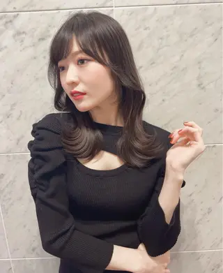 セミロング カラー レイヤーカット/ 顔周り 五島巨幹のヘアスタイル