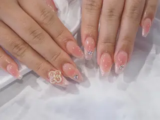 セミロング ネイル Amore 板谷爽花のネイルデザイン