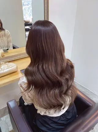 ロング カラー 艶カラー／ハイトーン Anjuのヘアスタイル