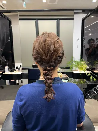 ミディアム ヘアアレンジ ウスイマイコ カット/ケアカラーのヘアスタイル