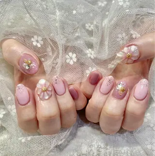 ネイル ラッキースター 大人気店のネイルデザイン