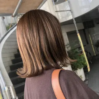 ミディアム カラー 山崎 絵莉香のヘアスタイル