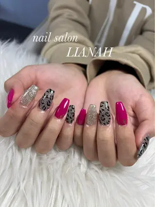 ネイル リアンナ 𝑰𝑶𝑹𝑰のネイルデザイン