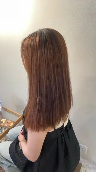 セミロング カラー 村上 綾音のヘアスタイル