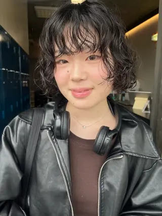 ショート レイヤーカット\ウル フ　chinatsuのヘアスタイル