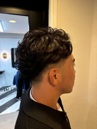 ショート パーマ メンズ 野田 聖輝のヘアスタイル