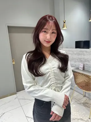 ロング カラー 栁澤 風花のヘアスタイル