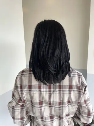 ミディアム 小久保 里紗のヘアスタイル