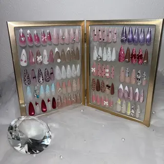 ネイル 井尻 紗菜のネイルデザイン