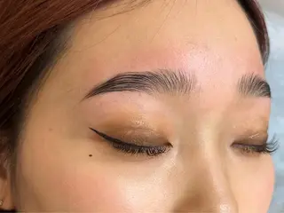 アイブロウ LUNA Nail&Eyebrow所属・SUMIRE .のマツエク・マツパデザイン