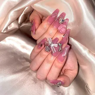 ネイル la vie  Luire所属・la vie Luire アスカのネイルデザイン