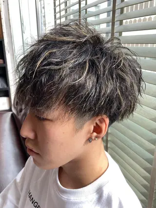 ショート カラー パーマ メンズ To-kai所属・内村 純也のヘアスタイル