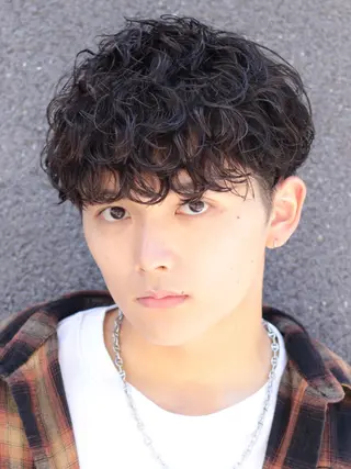 ショート カラー パーマ ヘアアレンジ メンズ スパイキー/フェザー /波巻き/かいとのヘアスタイル