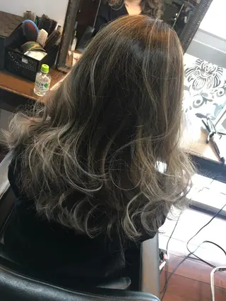 ロング カラー 吉本 yoshimotoのヘアスタイル