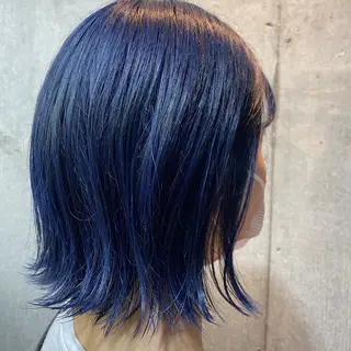 ショート カラー mina .のヘアスタイル