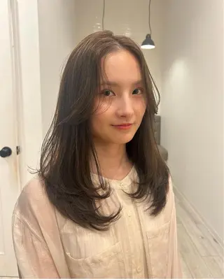 ミディアム レイヤーカット/長岡 グレージュ/マユ🎀のヘアスタイル