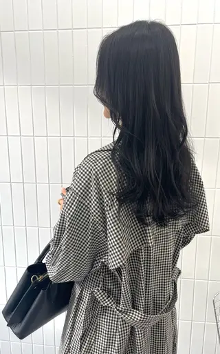 セミロング ill【イル】天神西通り店所属・髪質改善縮毛矯正/暖 色カラー/ウエダカナのヘアスタイル