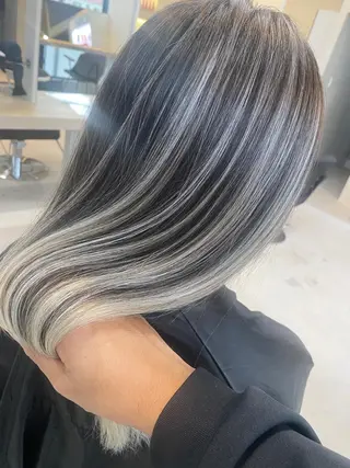 セミロング カラー ヘアアレンジ ネイル マツエク・マツパ アイブロウ 井上 一平のヘアスタイル