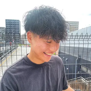 ショート パーマ メンズ メンズヘア特化 崎田 成人のヘアスタイル