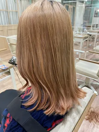 ミディアム 金山 友香🕊のヘアスタイル