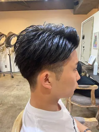 ショート メンズ isuta 岡本のヘアスタイル