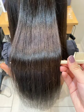 ロング あやめ【顔まわり/レ イヤー/柔らかカラ】のヘアスタイル